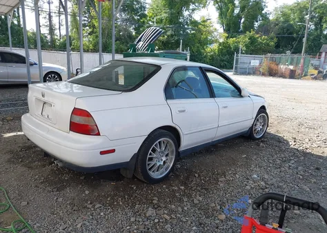 1994 Honda Accord Ex/Ex-R z USA, uszkodzony, nr VIN 1HGCD5656RA085372